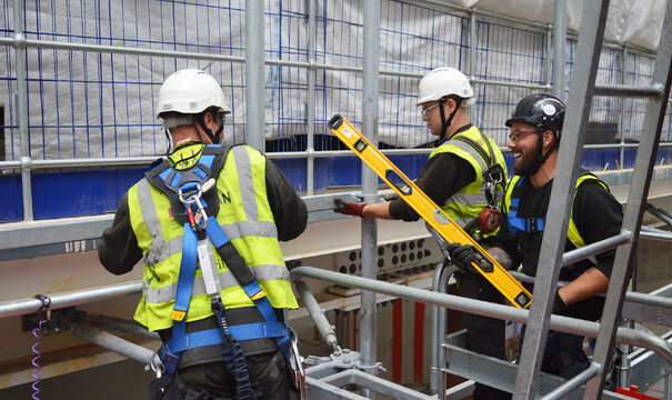 large scaffolding contractor